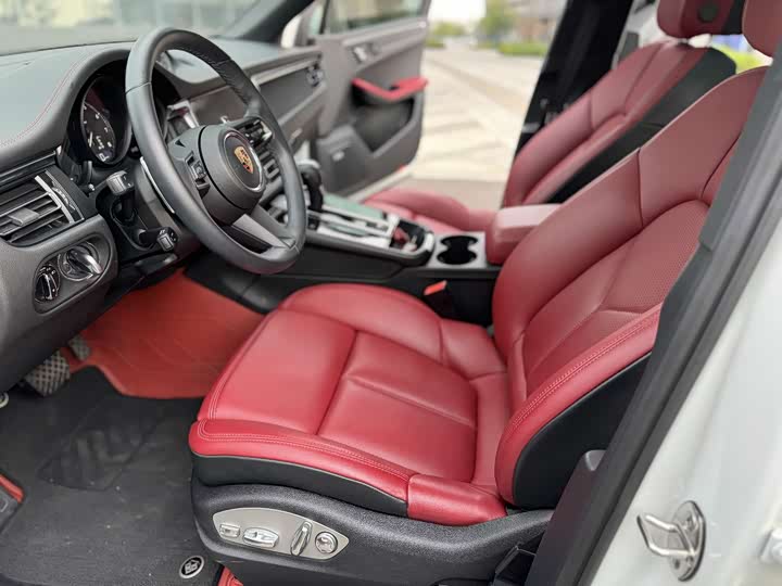 Porsche Macan 2022 Macan 2.0 T — фото 5
