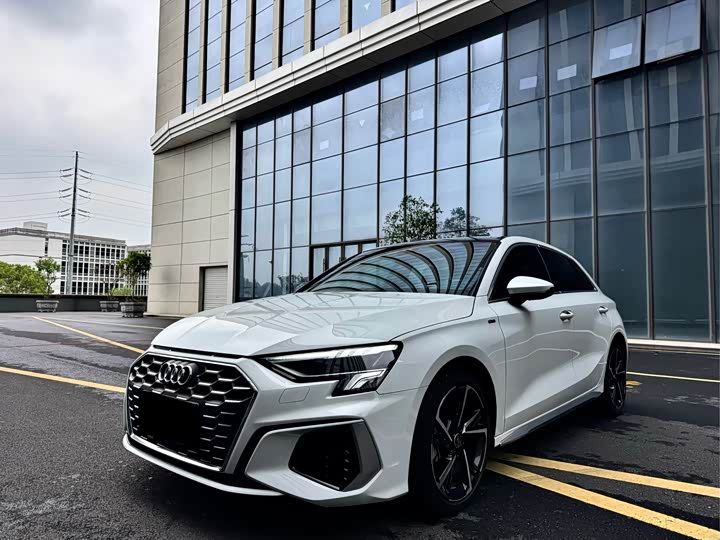 Audi A3 2022 Sportback 35 TFSI Sport — фото 3