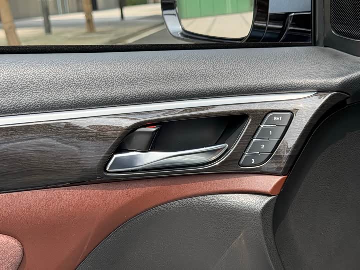 Trumpchi GS8 2017 320 T 2 WD ( ) — фото 19