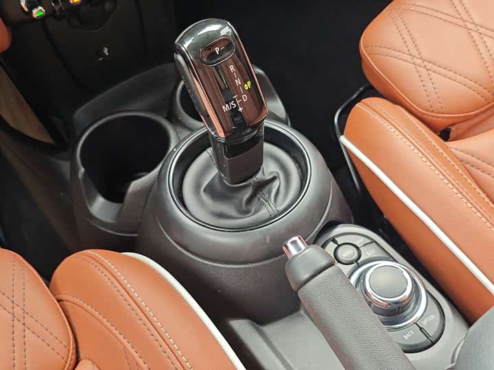MINI Hatch — фото 19