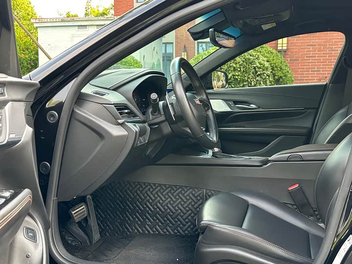 Cadillac CT 4 2021 28 T Premium — фото 9