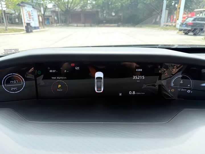 Changan UNI-V 2023 1.5 T — фото 6