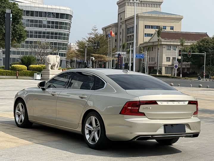 Volvo S90 2018 T 4 — фото 14
