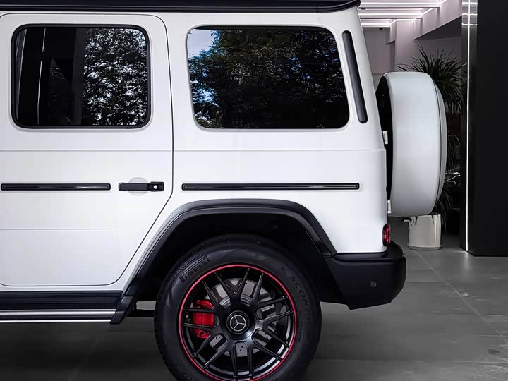 Mercedes-Benz G-Class 2024 G 500 — фото 9