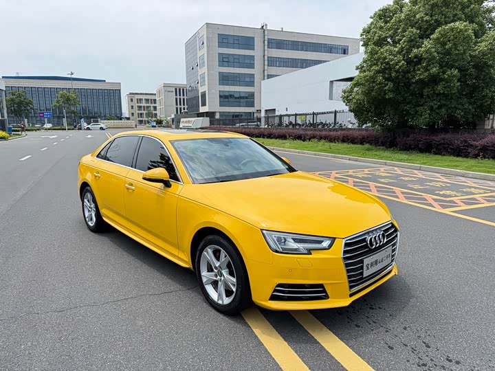 Audi A4L 30 40 TFSI базовая — фото 3