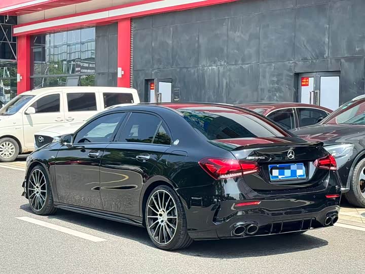 Mercedes-Benz A-Class 2022 AMG A 35 L 4 MATIC — фото 3
