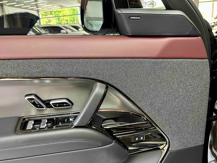 Land Rover Range Rover Sport — фото 13