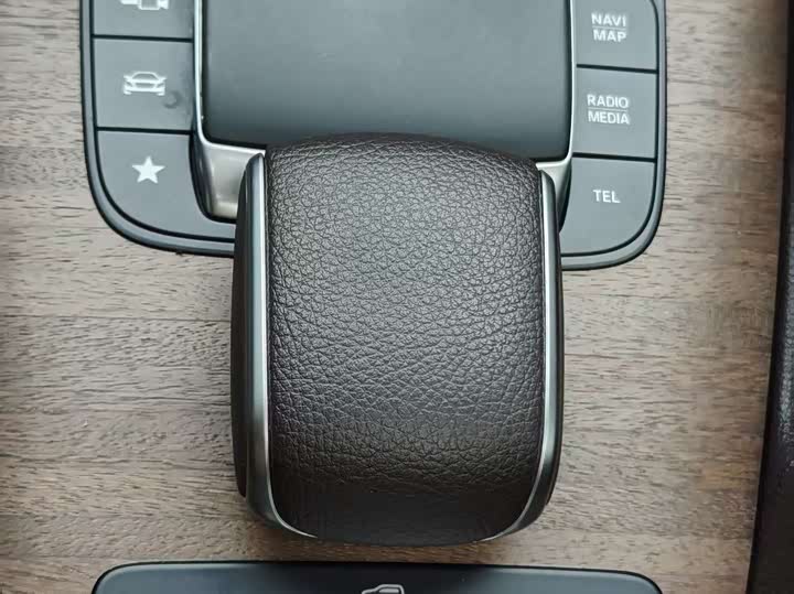 Mercedes-Benz GLE — фото 10