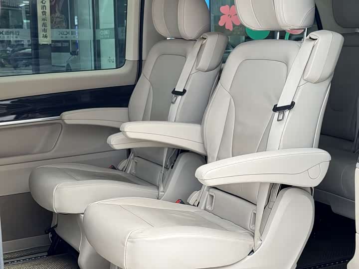 Mercedes-Benz V-Class 2016 V 260 — фото 6
