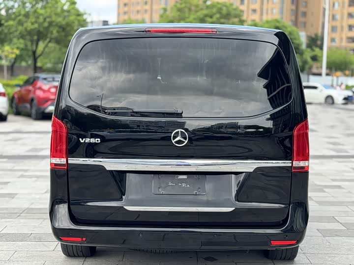 Mercedes-Benz V-Class 2016 V 260 — фото 4