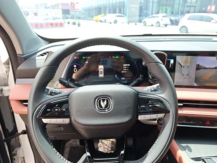 Changan CS75 PLUS 2024 1.5 T — фото 11