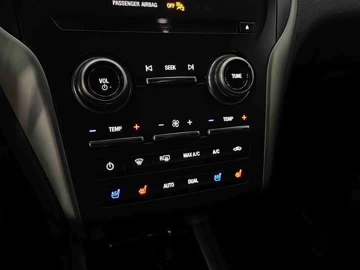 Lincoln MKC 2017 2.0 T 2 WD — фото 15