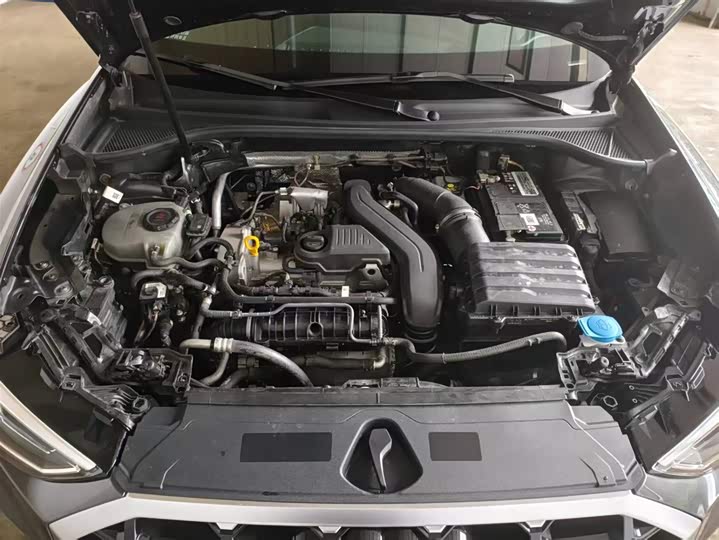 Audi Q3 2023 35 TFSI (1.5 T) — фото 12