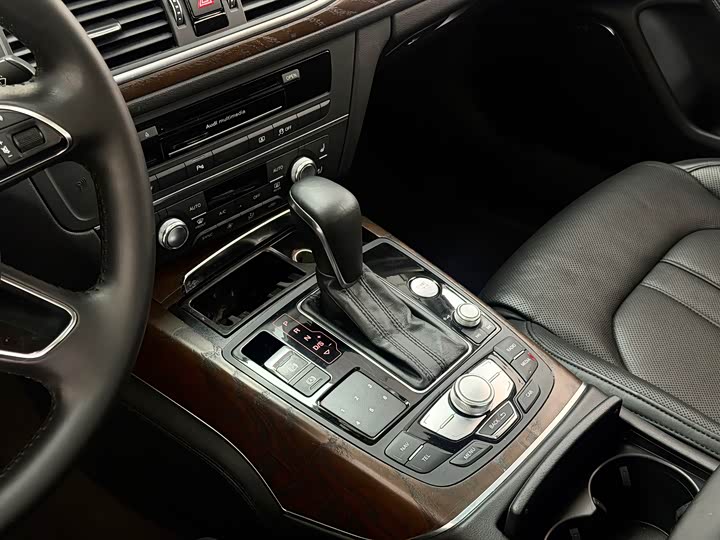 Audi A6L 2016 50 TFSI quattro Luxury — фото 14