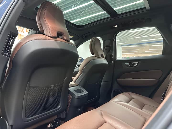 Volvo XC60 2024 B 5 4 WD — фото 20
