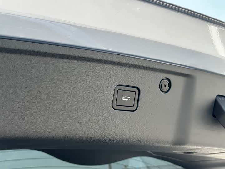 Changan UNI-K 2021 2.0 T Premium — фото 18