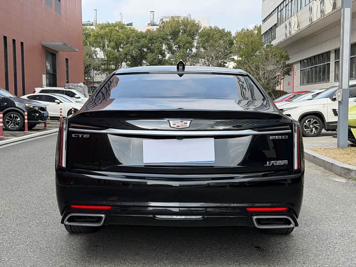 Cadillac CT 6 2023 28 T — фото 18