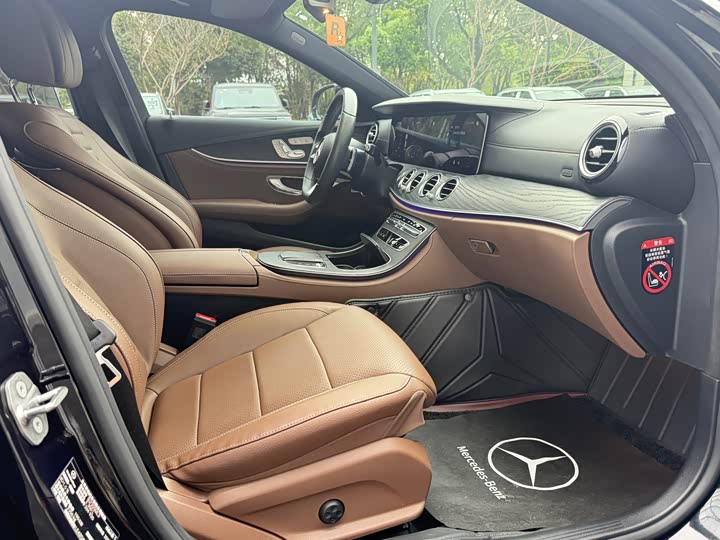 Mercedes-Benz E-Class 2020 E 300 L — фото 14