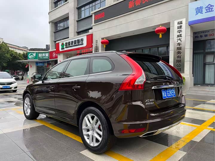 Volvo XC60 2017 T 5 — фото 6