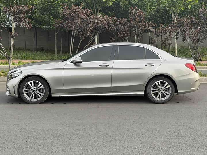 Mercedes-Benz C-Class 2019 C 180 L — фото 16