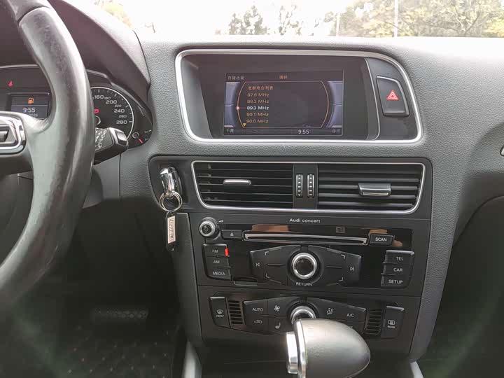 Audi Q5 2017 Plus 40 TFSI — фото 20