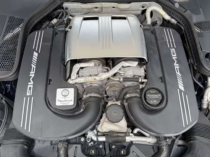 Mercedes-Benz C-Class 2017 AMG C 63 — фото 16