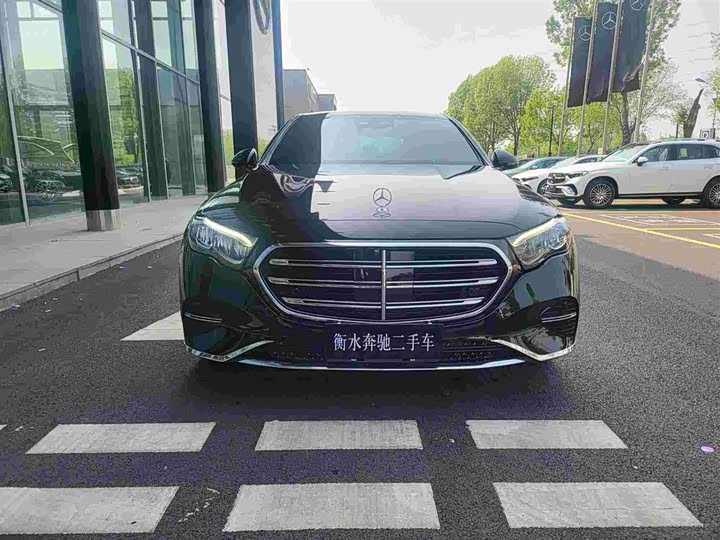 Mercedes-Benz E-Class 2024 E 300 L Luxury — фото 2