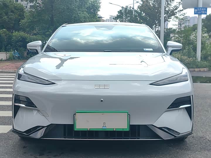 Geely Galaxy E8 2024 550km MAX — фото 2