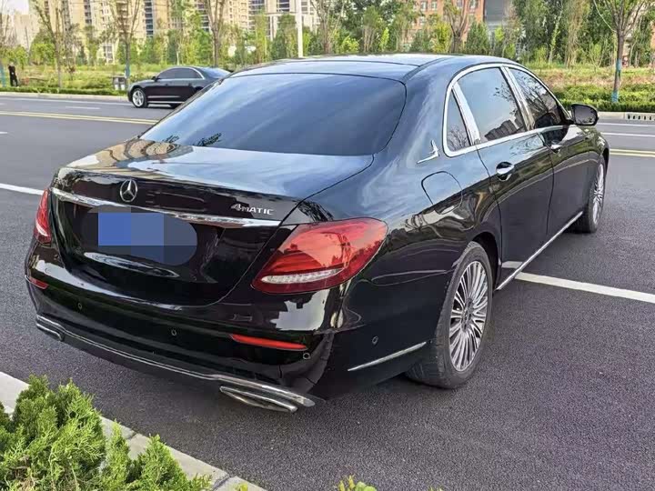 Mercedes-Benz E-Class 2019 E 300 L Luxury — фото 3