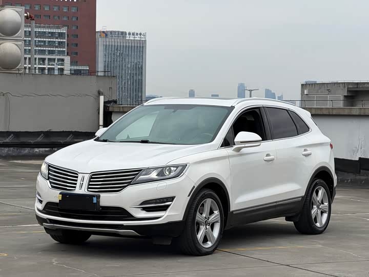 Lincoln MKC 2017 2.0 T 2 WD — фото 1