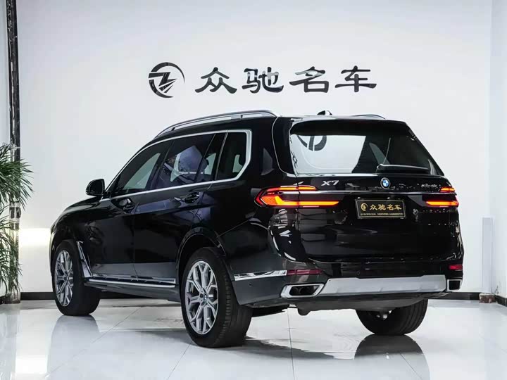 BMW X7 2023 x Drive 40i Leading — фото 11