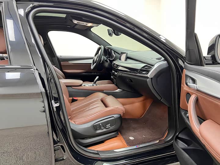 BMW X6 2019 x Drive 28i M — фото 33