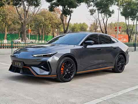 Changan UNI-V 2025 2.0 T — фото 16