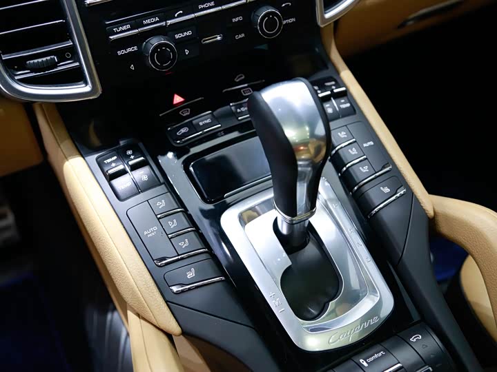 Porsche Cayenne 2015 Cayenne 3.0 T — фото 5