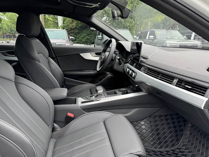 Audi A4L 40 TFSI стиль-динамик — фото 9
