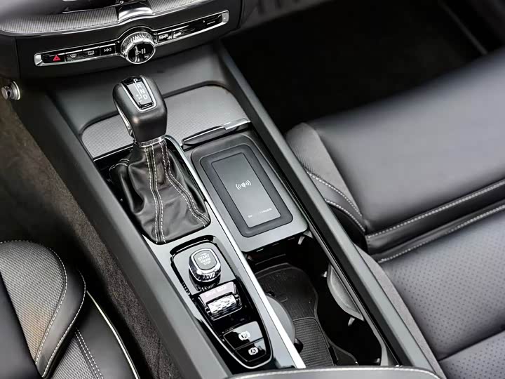 Volvo XC60 2021 T 5 4 WD — фото 14