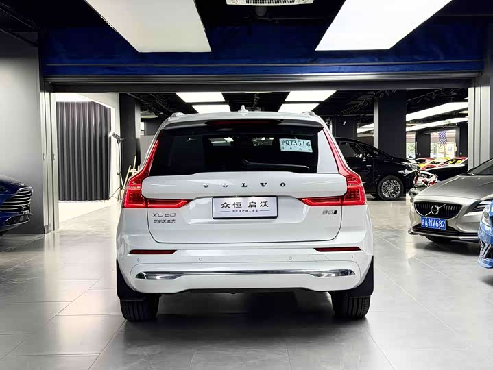 Volvo XC60 2024 B 5 4 WD — фото 17