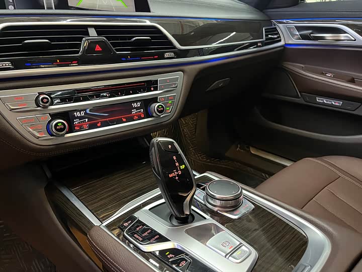 BMW 7-Series 2019 730 Li M — фото 5