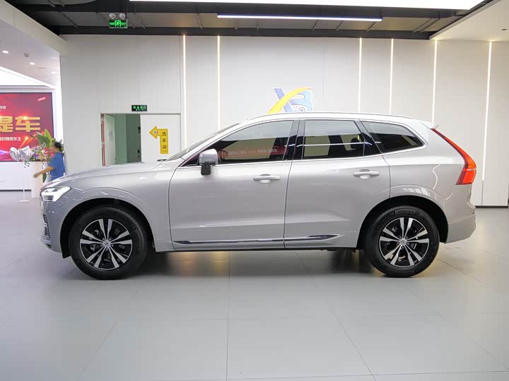 Volvo XC 60 2024 B 5 4 WD — фото 4