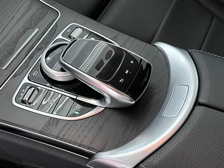 Mercedes-Benz C-Class 2017 C 200 L — фото 19