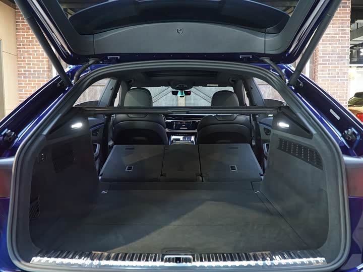 Audi Q8 2019 55 TFSI — фото 21