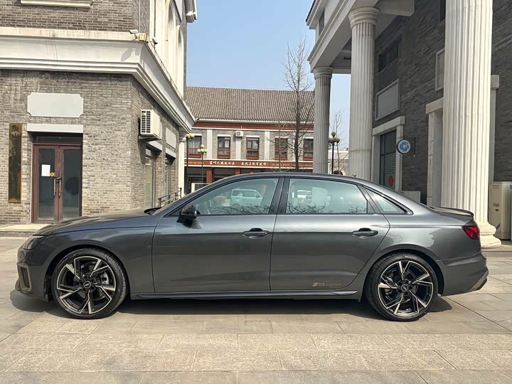 Audi A4L 2024 40 TFSI quattro RS — фото 7