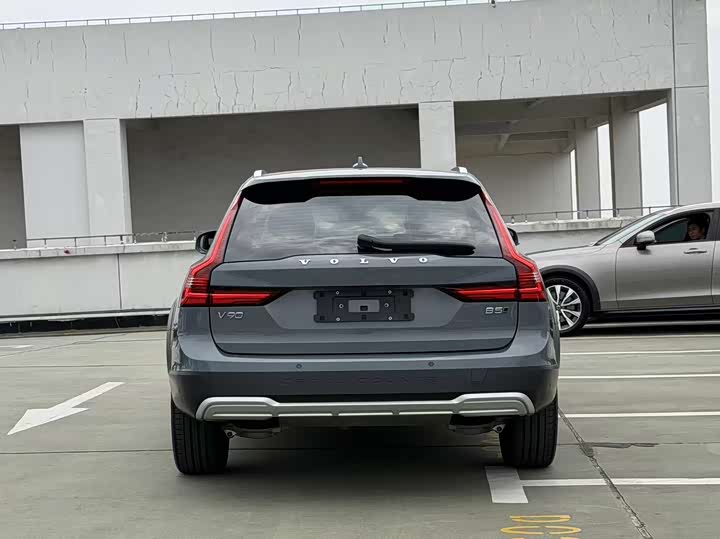 Volvo V90 2022 Cross Country B 5 AWD — фото 17