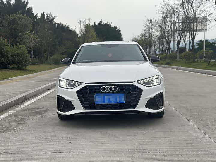 Audi A4L 40 TFSI стиль-динамик — фото 2