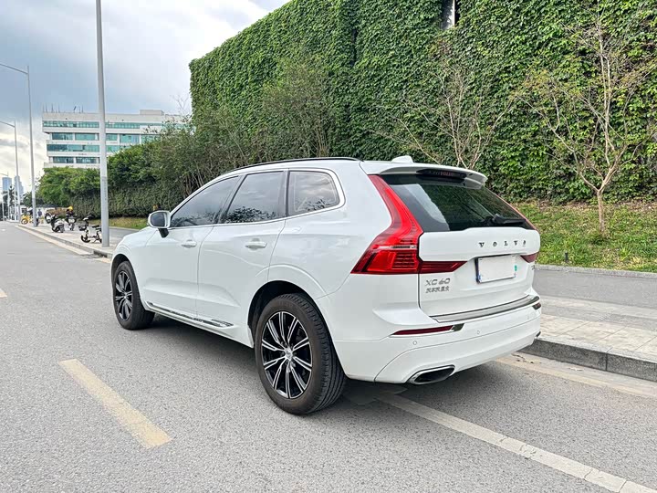 Volvo XC60 2020 T 5 4 WD — фото 4
