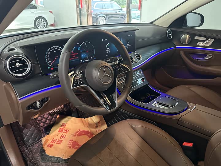 Mercedes-Benz E-Class 2023 E 300 L Luxury — фото 7