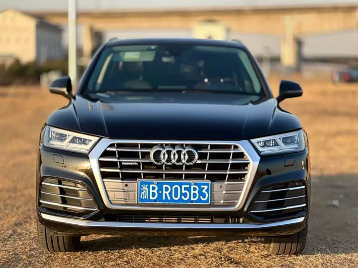 Audi Q5L 2020 40 TFSI — фото 2