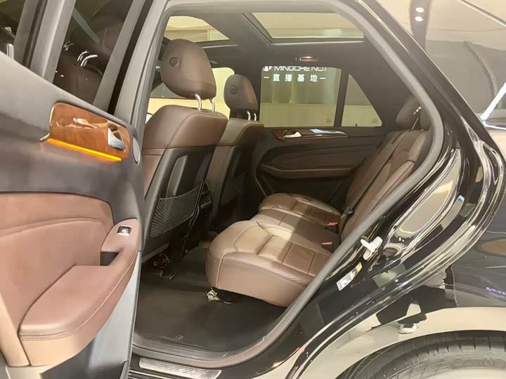 Mercedes-Benz M-Class 2015 ML 400 4 MATICLuxury — фото 16