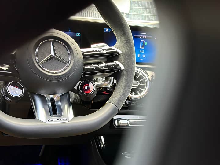 Mercedes-Benz A-Class 2024 AMG A 45 S 4 MATIC+ — фото 11