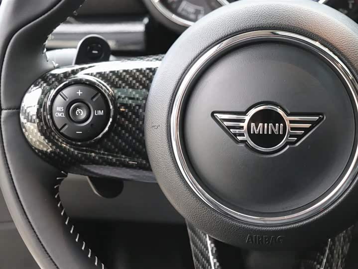MINI Clubman — фото 16